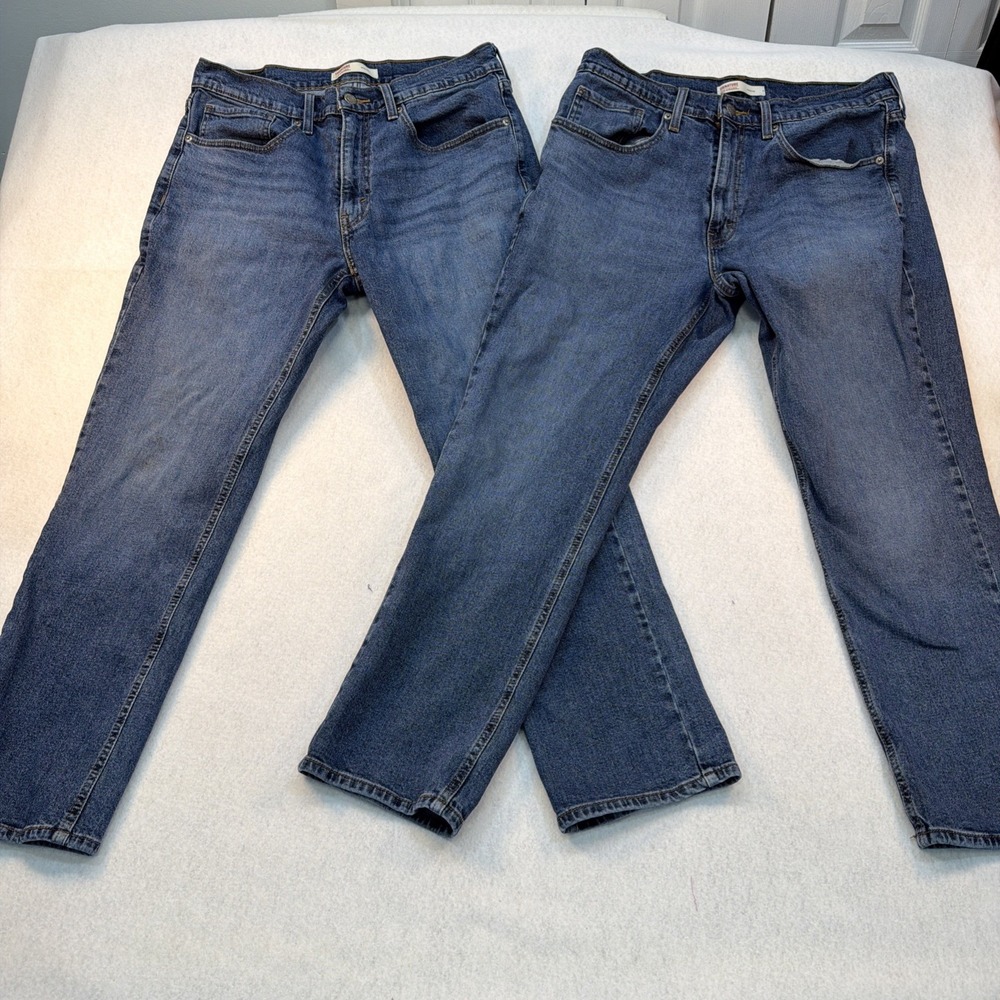 Levi Strauss Signature Men's Athletic Fit Jeans 2 pair tag: 34 x30 actual:27"